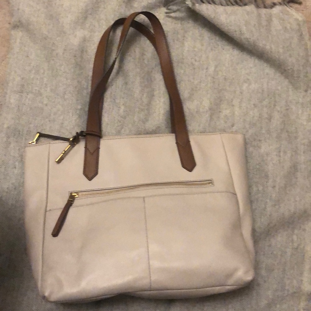 Fossil purse